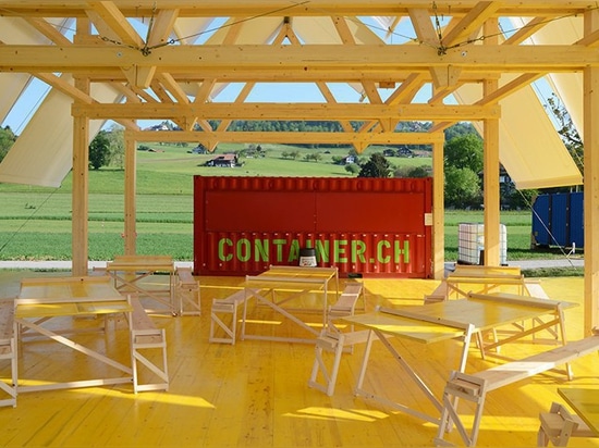 le pavillon du jungfrau des scarponi d'antonio en Suisse met en référence le panorama de montagne