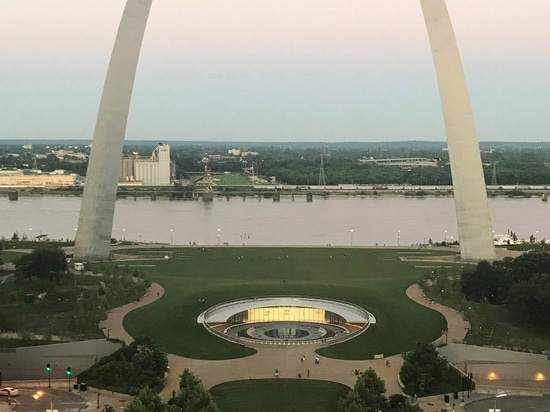 Le musée de voûte du passage d'Eero Saarinen subit la revitalisation à St Louis