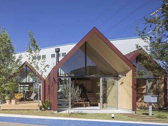 le studio d'architectes du mont Fuji emploie le bois de CLT pour le logement préfabriqué au Japon