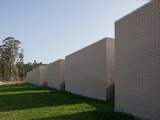 la structure d'étage simple est située dans les vagos, Portugal