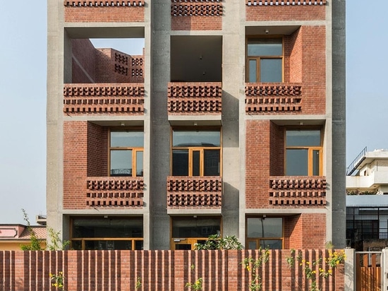 Une maison expérimentale près de New Delhi offre un nouveau calibre pour le logement indien