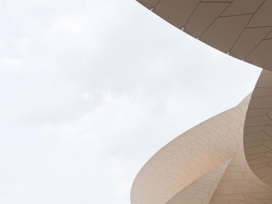 le musée national du qatar de jean nouveau ouvre ses portes au public