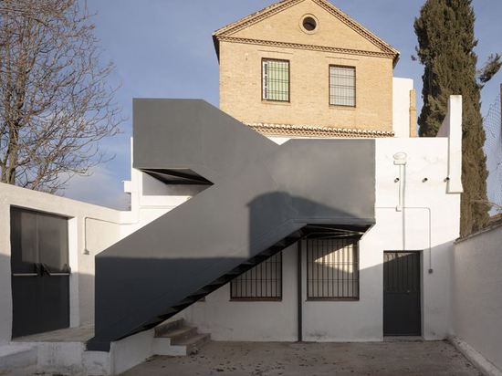 École dominicaine dans Ogíjares