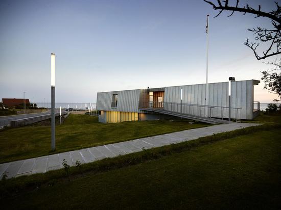 PROMENADE DE PLAGE D'ESBJERG ET CLUB DE NAVIGATION