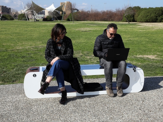 ELIOS SMART BENCH