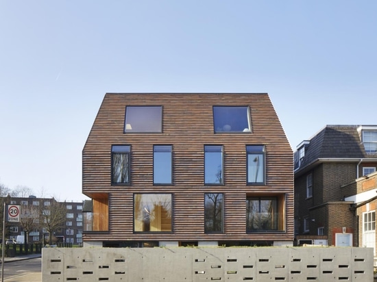 Les appartements de Peckham Rye de Tikari Works sont dotés d'un intérieur en bois apaisant