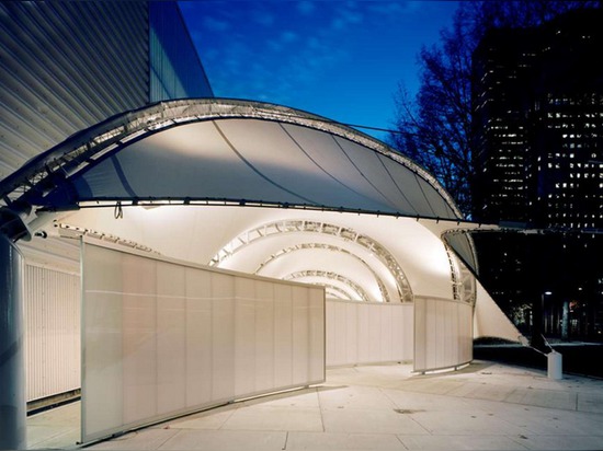 Les Nations Unies Porte Cochere