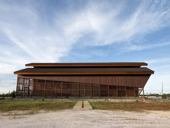 L'église Oikumene en Indonésie, entièrement en bois