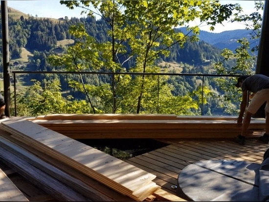 La quatrième cabane dans les arbres est en cours !