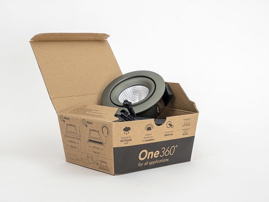 Les Downlights SunLike One360° de SLC sont présentés dans un emballage durable.