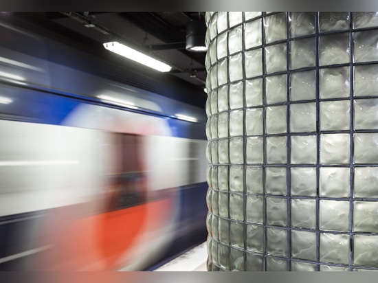 Châtelet-Les-Halles et son nouveau carreau métro en verre