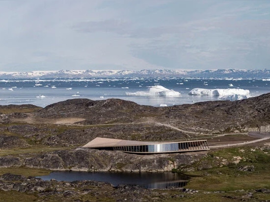 Le centre sinueux d'icefjord de Dorte Mandrup prend racine au Groenland