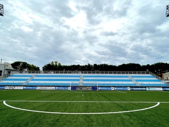 TRIBUNE PRÉFABRIQUÉE AU STADE FRANCAVILLA FONTANA