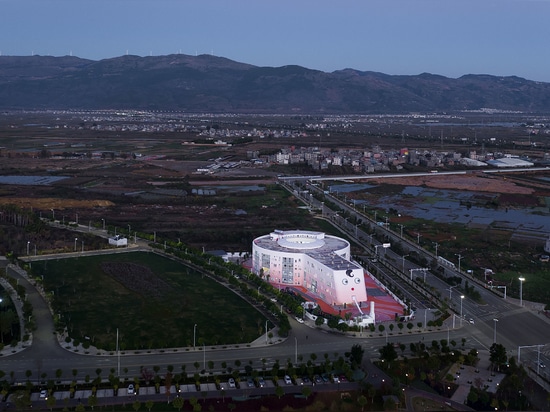 Un jardin d'enfants en forme de sucette en Chine canalise l'imagination débridée des enfants