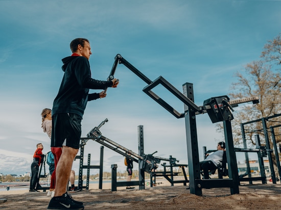 Les municipalités combattent l'inactivité avec des gymnases en plein air