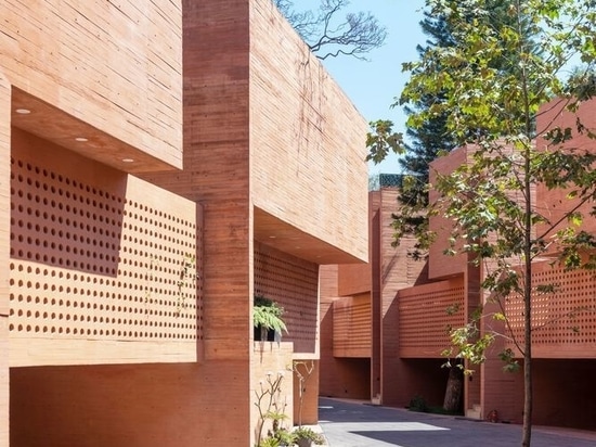 Complexe résidentiel Real de los Reyes / Miguel de la Torre Arquitectos