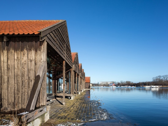 De vieilles Chambres de bateau ont été converties en nouveaux bureaux pour ces architectes