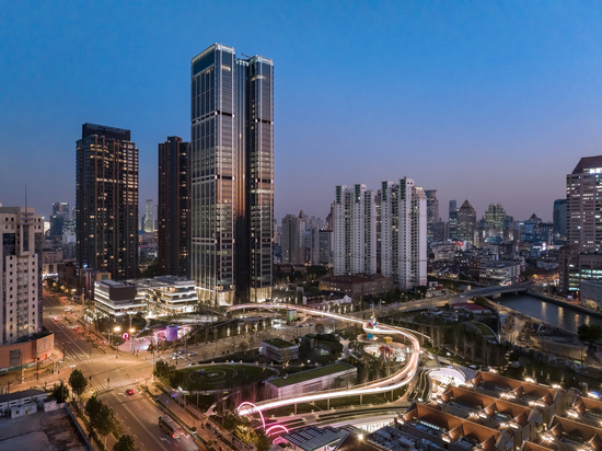 Tour de bureaux du Centre Suhe / Foster + Partners