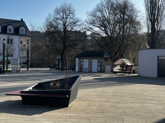 URBAN SHELTER TABLE installé au Luxembourg