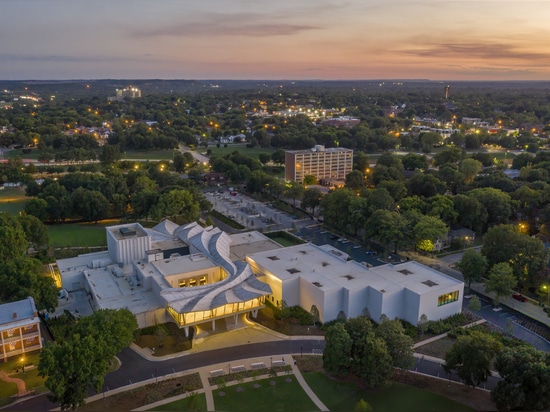 Studio Gang célèbre l'ouverture de son musée des beaux-arts dans l'Arkansas