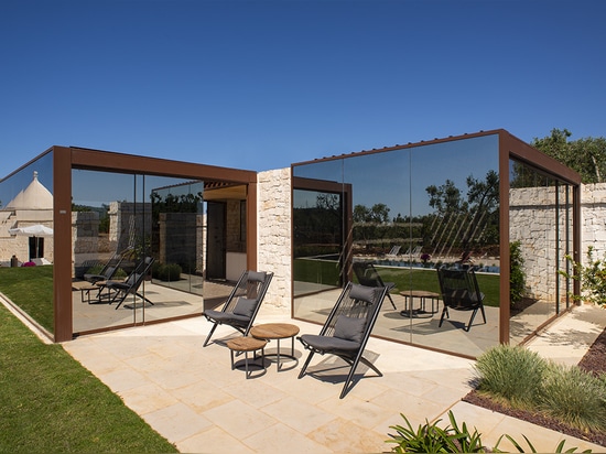 Sous les étoiles et dans la nature. À Ostuni l’hospitalité est dans la pergola Connect