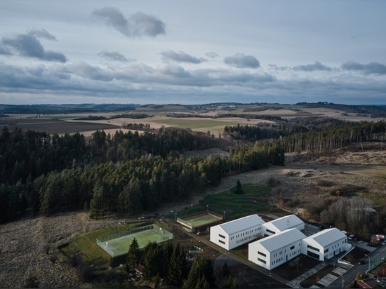 Sanatorium pour enfants avec spéléothérapie | Adam Rujbr Architects