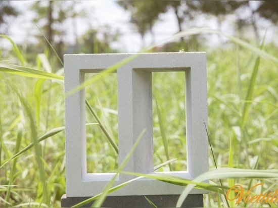 BREEZE BLOCKS DESIGN’ LIGHT”