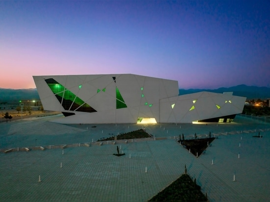 Auditorium et bibliothèque de l'université de Semnan | New Wave Architecture