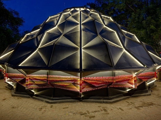 Andblack Design Studio crée un espace événementiel "en permanence impermanent" en Inde