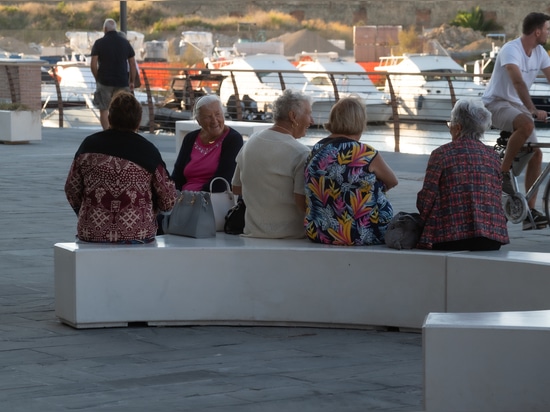 LE MOBILIER URBAIN ET LA MER : CALZOLARI À LIVOURNE, TOSCANE