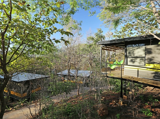 Aucun arbre n'a été enlevé pour créer cet hôtel de pavillon en le Costa Rica