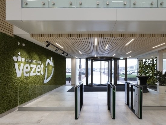 Royal Vezet, nouvel immeuble de bureaux à Warmenhuizen