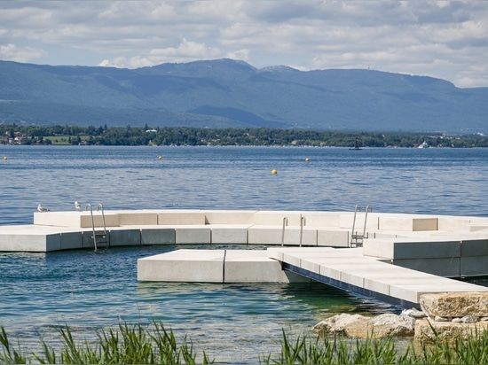 plate-forme d'eau en marbre