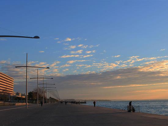 Reconstruction de nouveau bord de mer de Salonique