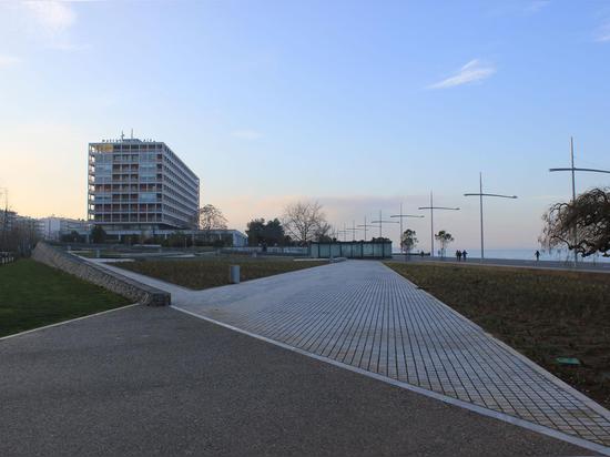 Reconstruction de nouveau bord de mer de Salonique