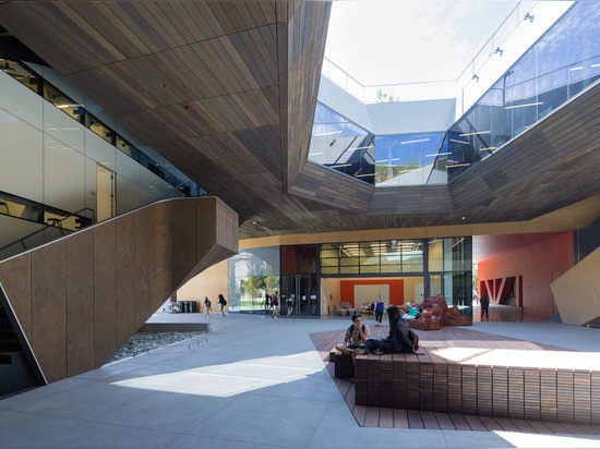 Diller Scofidio + Renfro accomplit le nouveau bâtiment de département d'art pour l'Université de Stanford