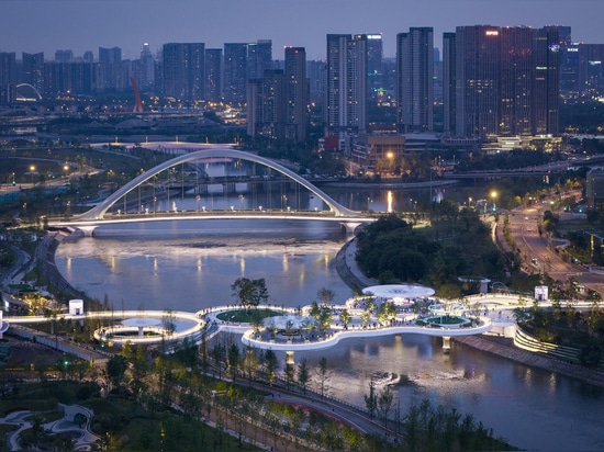 Pont piétonnier Jiaozi de Chengdu / Institut de recherche et de conception architecturale du sud-ouest de la Chine