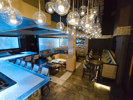 Bar commercial en verre - Aqua Lounge L.A.