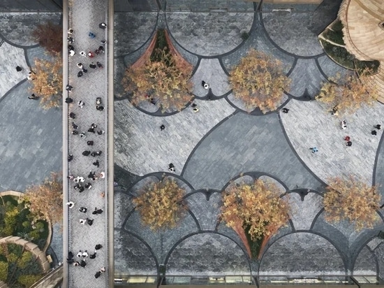 Visite du remarquable nouveau quartier commerçant "centré sur l'homme" de Xi'an avec le designer Thomas Heatherwick