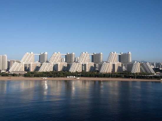 Habitat Qinhuangdao Phase II / Safdie Architects