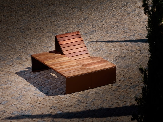 Chaise longue ABSOLUT/CARPET