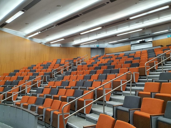 ENSEIGNEMENT ET FORMATION - Burnaby, Canada