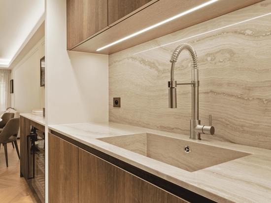 Design exclusif en travertin