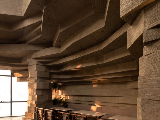 Café Mocha Pune / Loop Design Studio