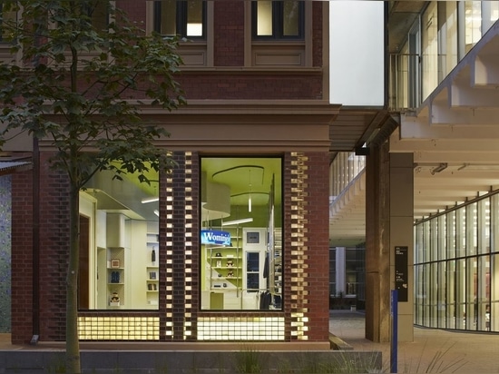 Magasin de marchandises de l'UoM par Sibling Architecture