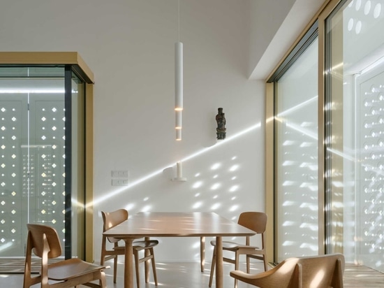 Une maison inspirée par l'idée d'une chapelle