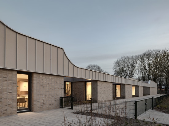 École primaire Lux / EVA architecten