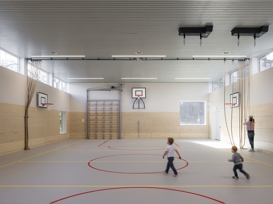 École primaire Lux / EVA architecten