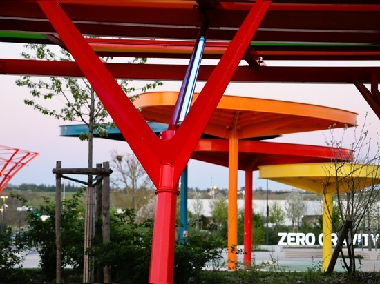 Tube ACTiLED illuminant la Plaza Futuroscope