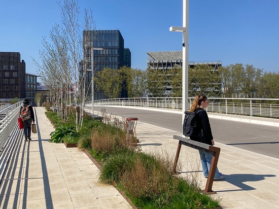 Banc sur mesure - Pont Olympique Louafi Bouguera, Paris